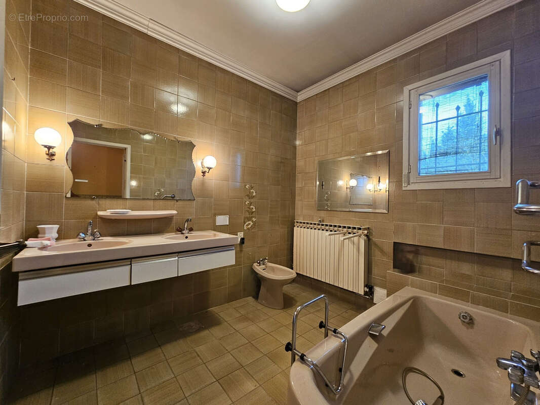 Maison à CABRIERES-D&#039;AVIGNON