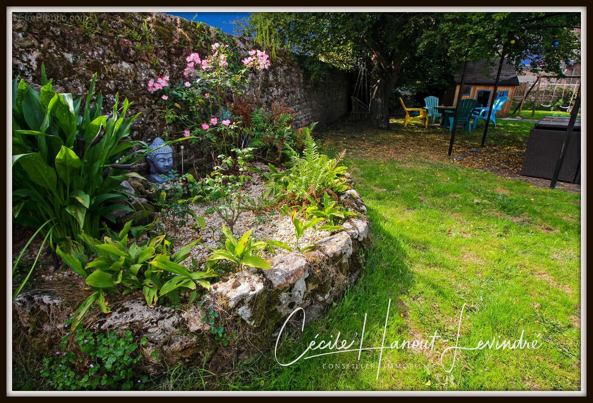 Maison à ROZ-SUR-COUESNON