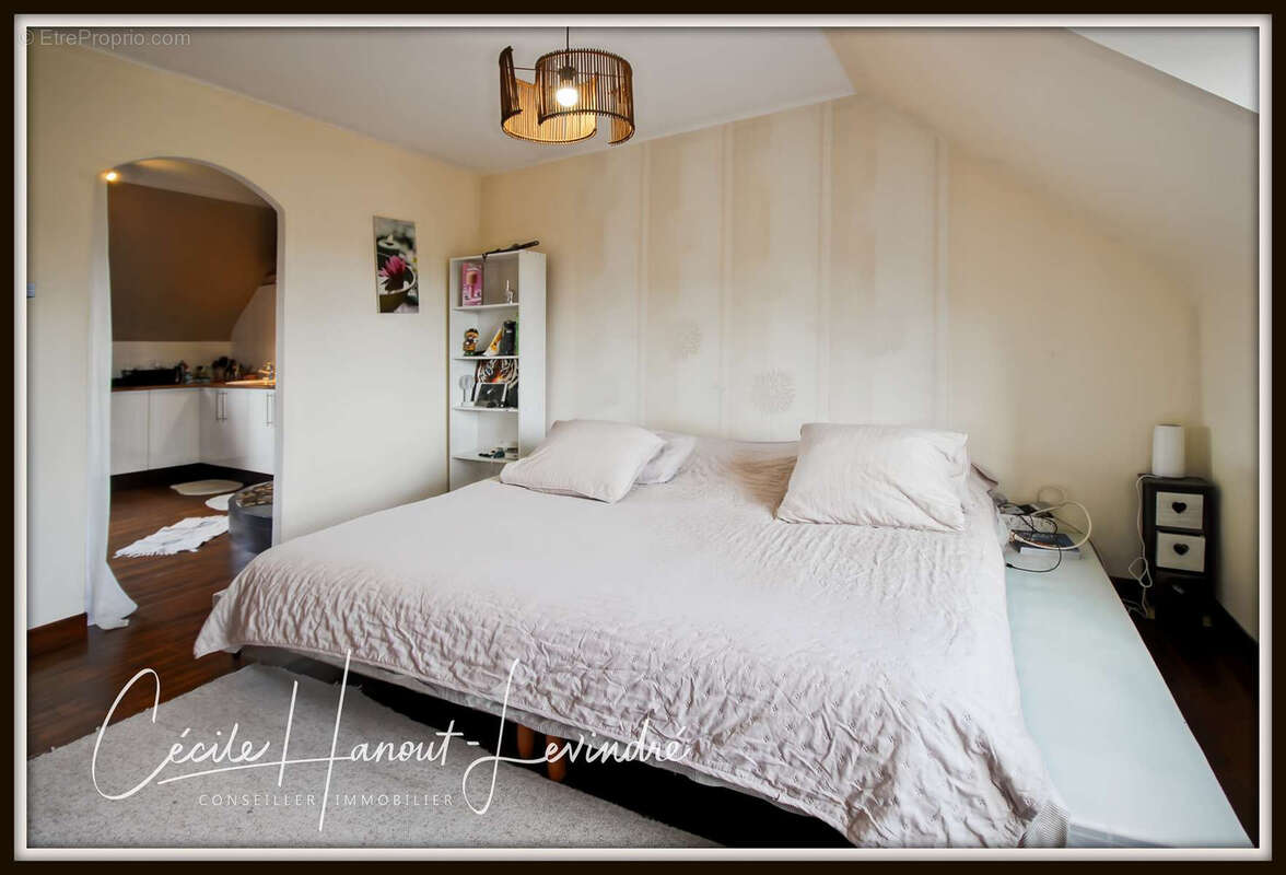 Maison à ROZ-SUR-COUESNON