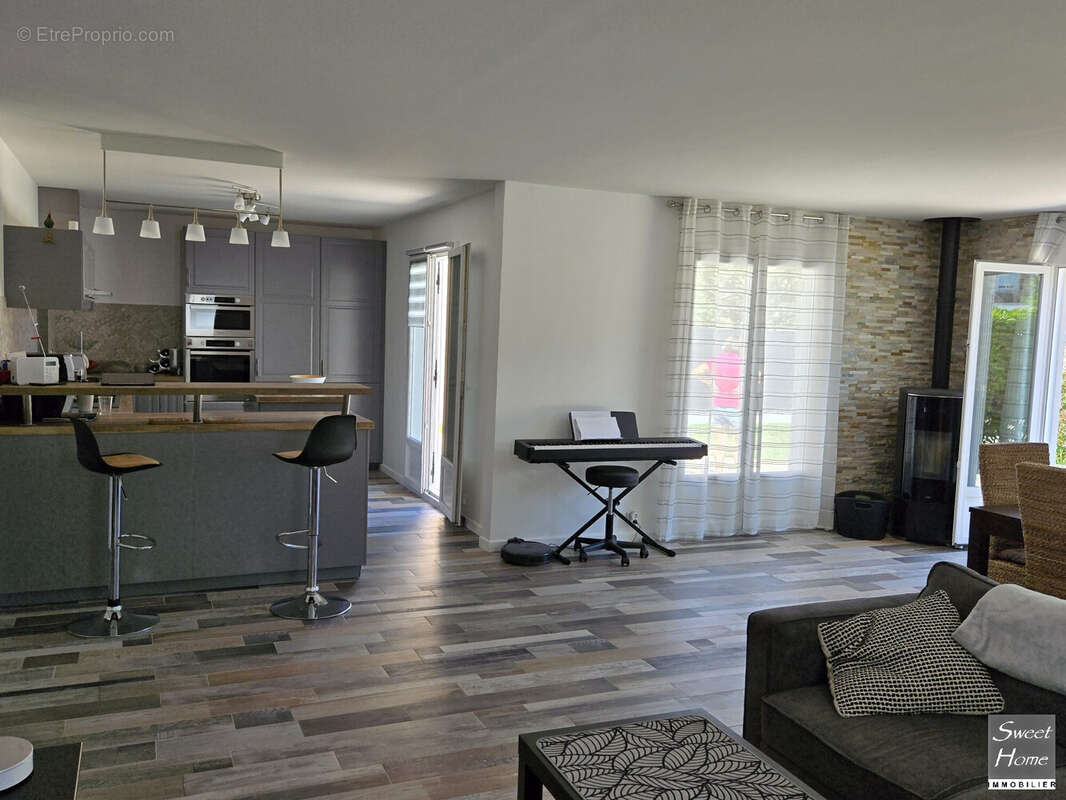 Maison à MAGNY-LES-HAMEAUX