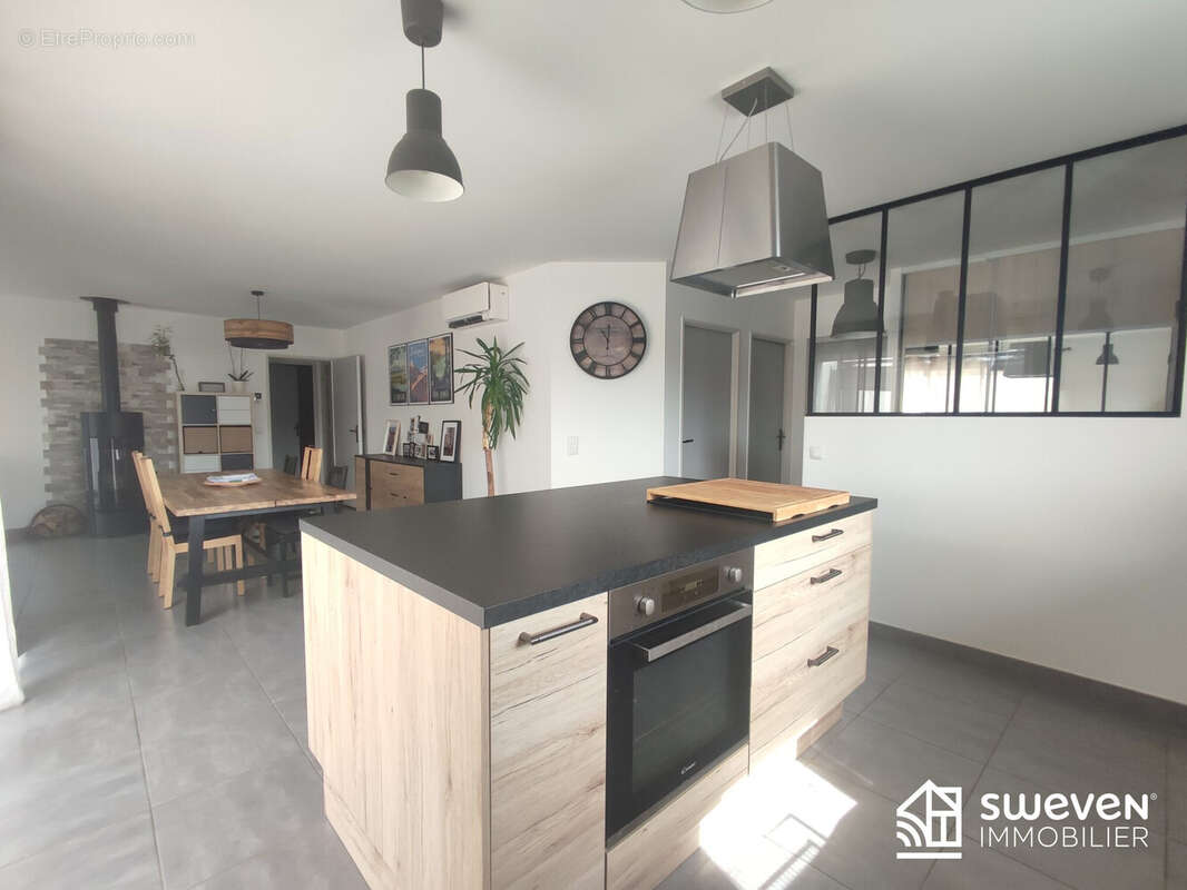 Maison à LAVERNOSE-LACASSE