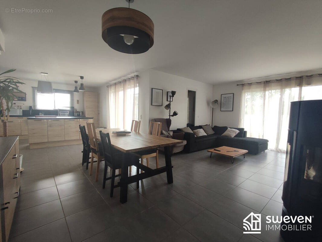 Maison à LAVERNOSE-LACASSE