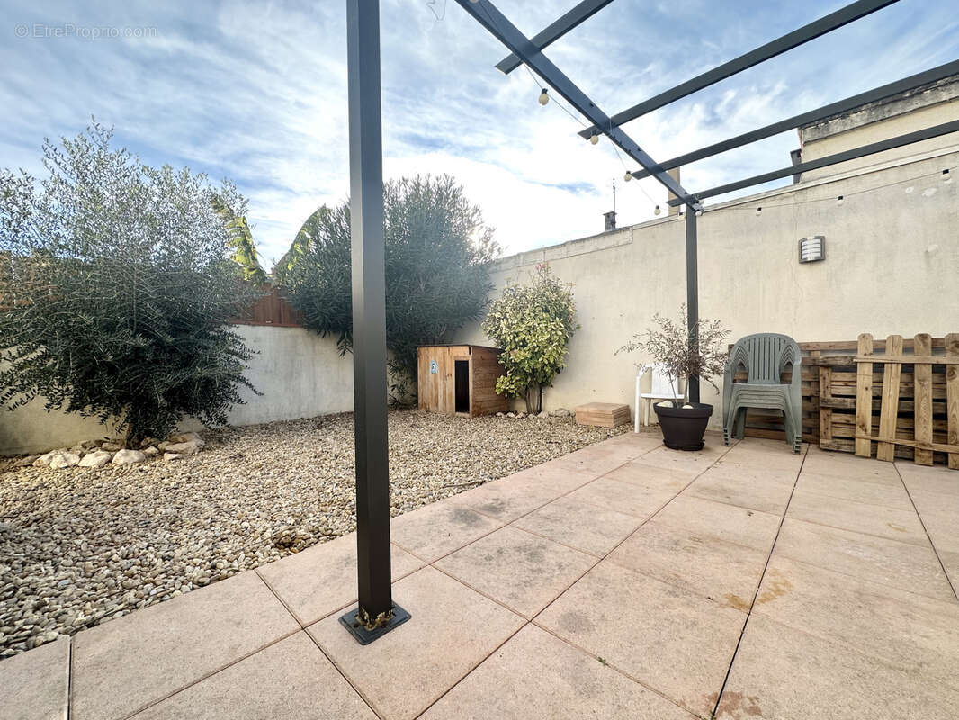 Maison à SAINT-GILLES