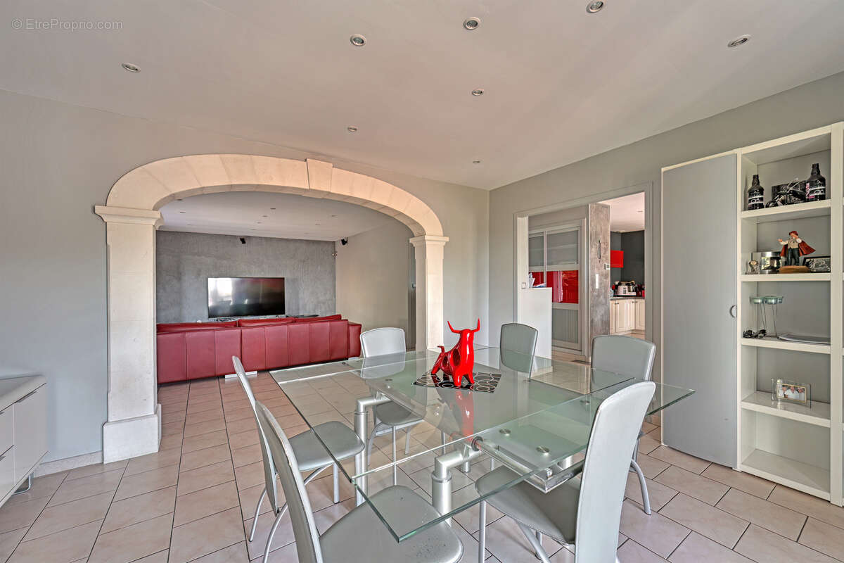 Maison à SATURARGUES