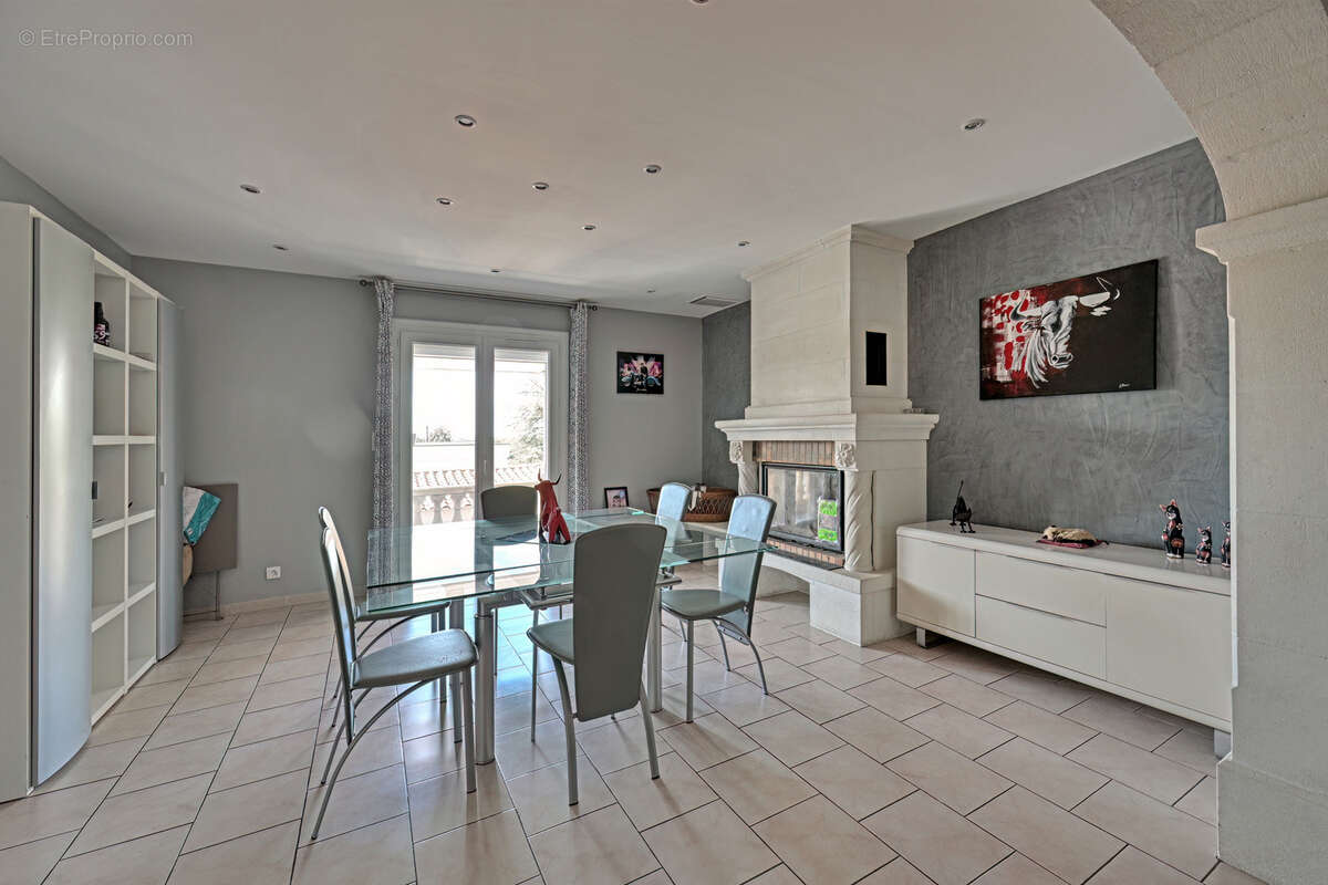 Maison à SATURARGUES