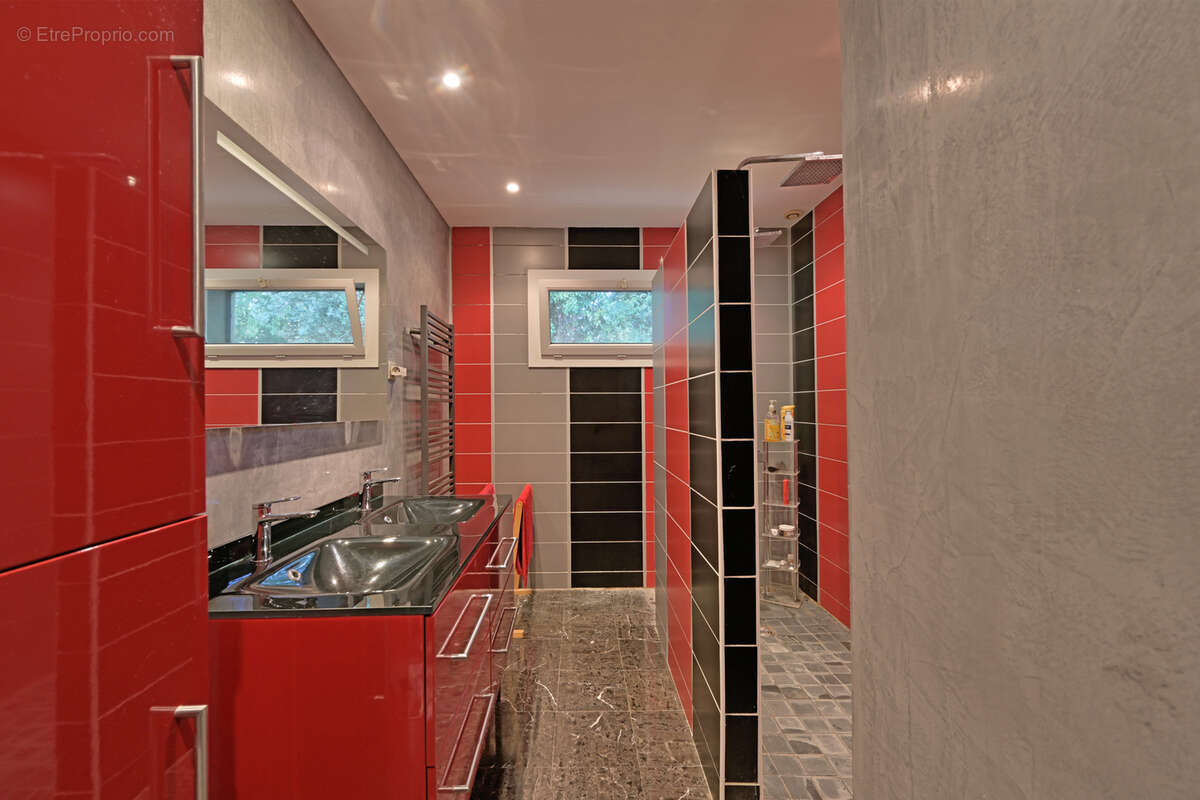 Maison à SATURARGUES