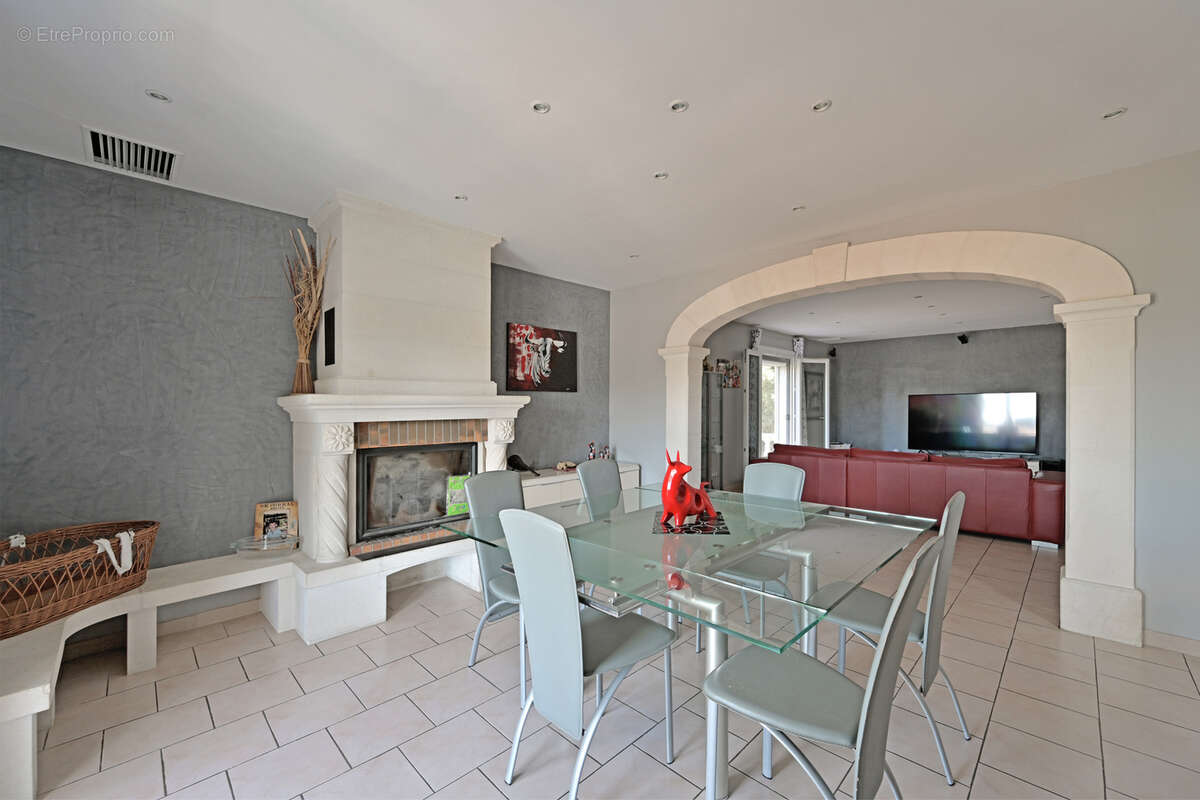 Maison à SATURARGUES