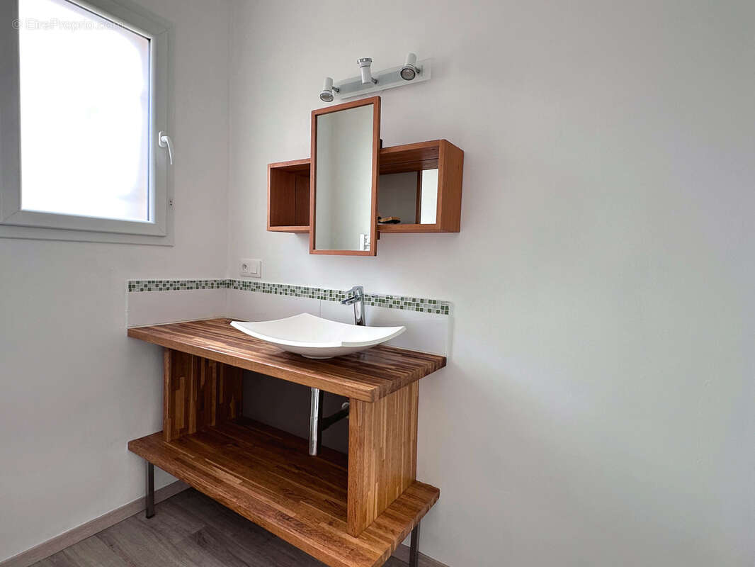 Maison à SAINT-MAURICE-DE-SATONNAY