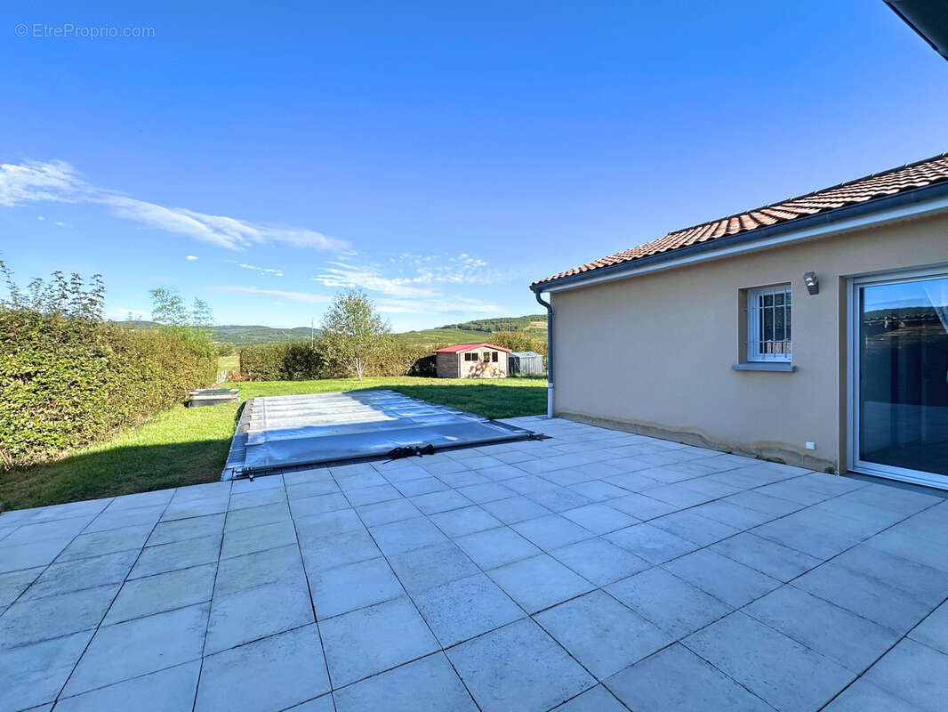 Maison à SAINT-MAURICE-DE-SATONNAY