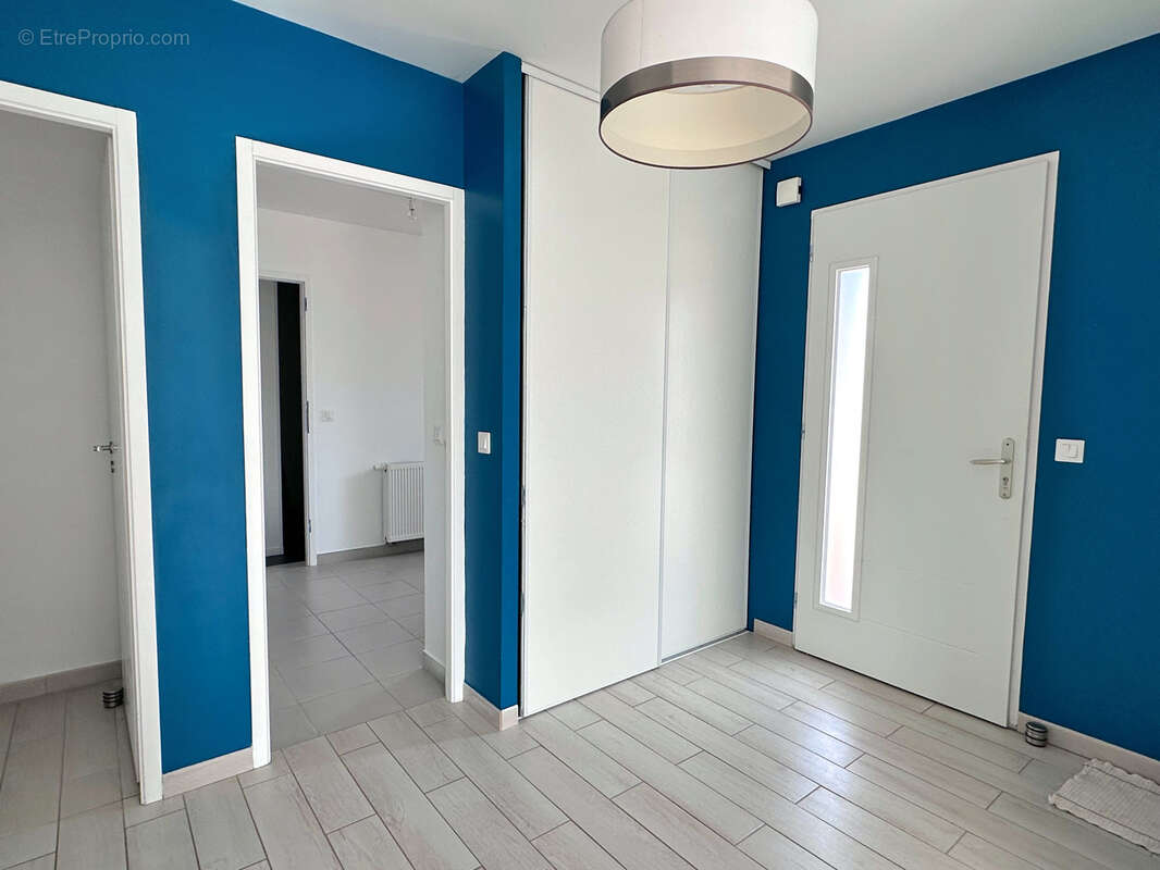 Maison à SAINT-MAURICE-DE-SATONNAY