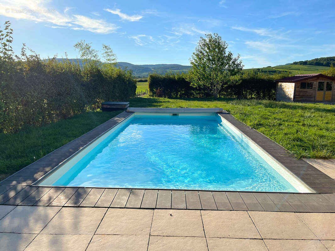 Maison à SAINT-MAURICE-DE-SATONNAY