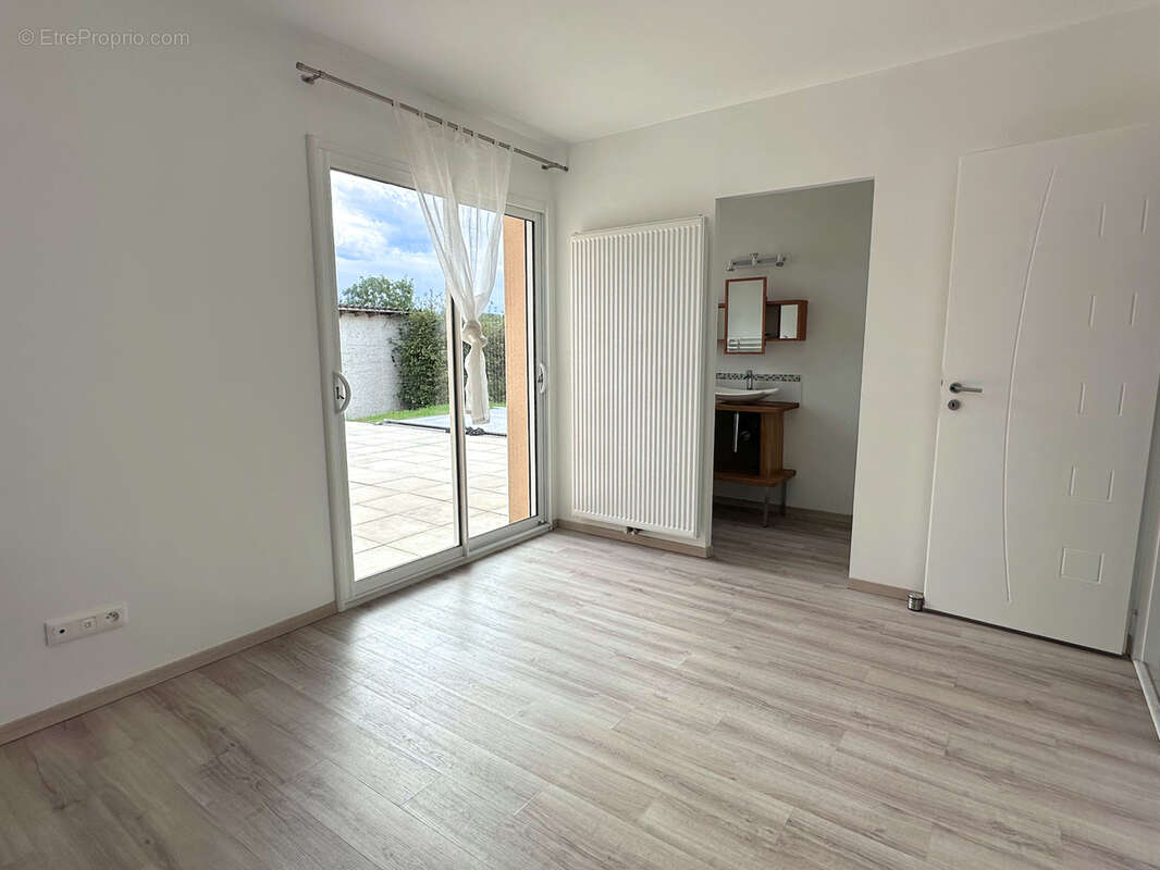 Maison à SAINT-MAURICE-DE-SATONNAY