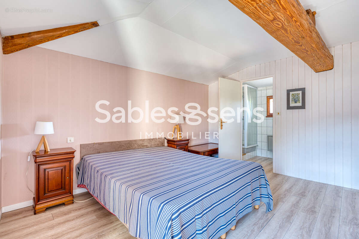 Maison à SAINT-HILAIRE-LA-FORET