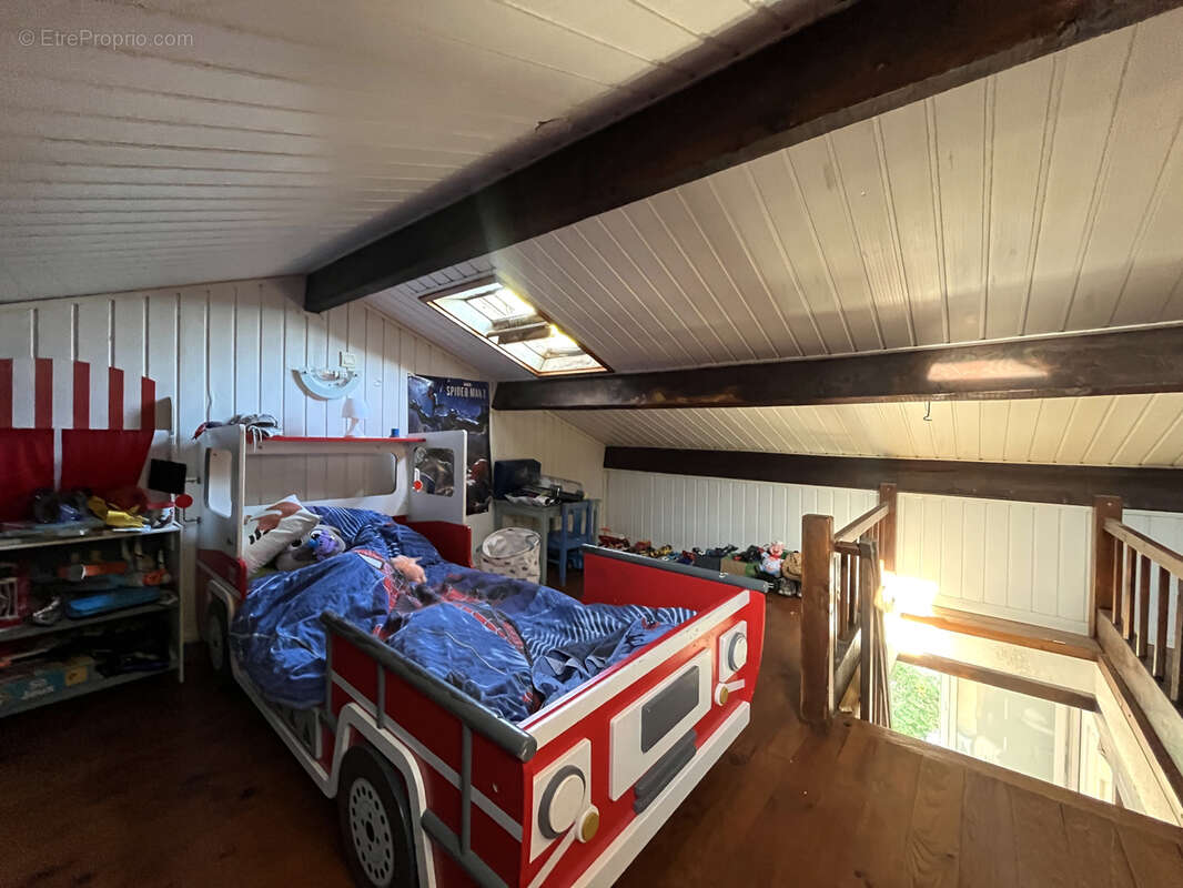 Appartement à CHATEAUNEUF-LES-MARTIGUES