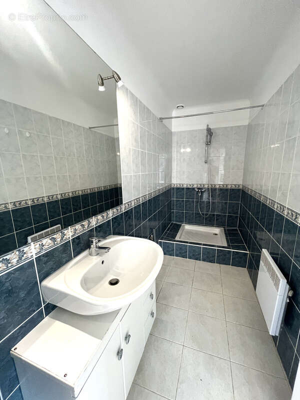 Appartement à CHATEAUNEUF-LES-MARTIGUES