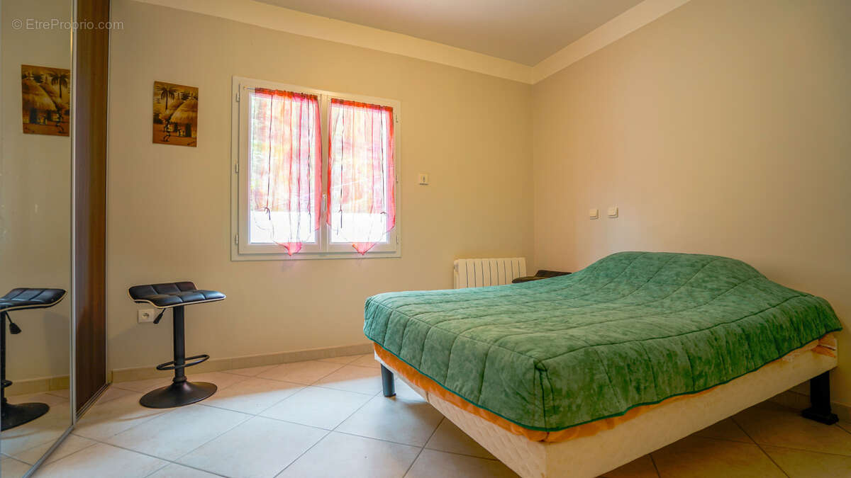 Maison à SAINTE-JULIETTE