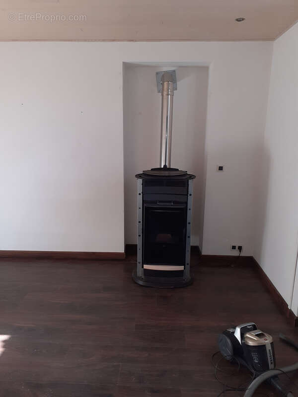 Maison à SAINT-HILAIRE-LES-PLACES