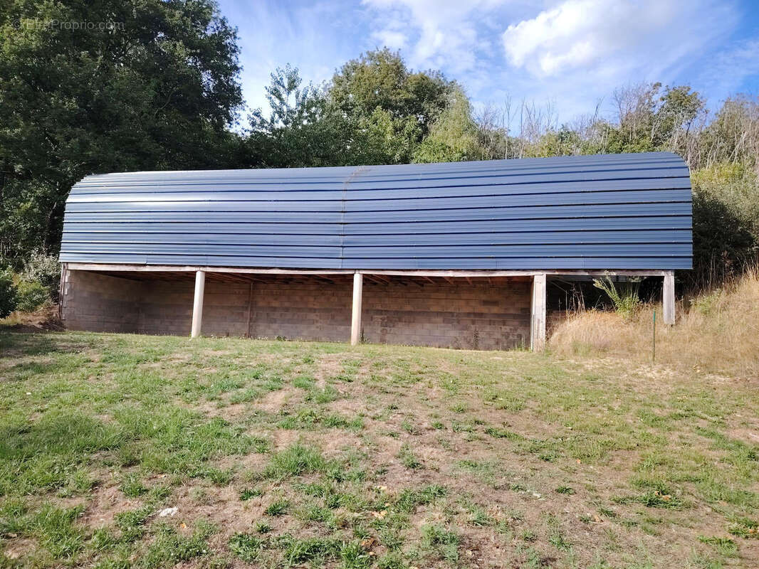 Maison à SAINT-HILAIRE-LES-PLACES