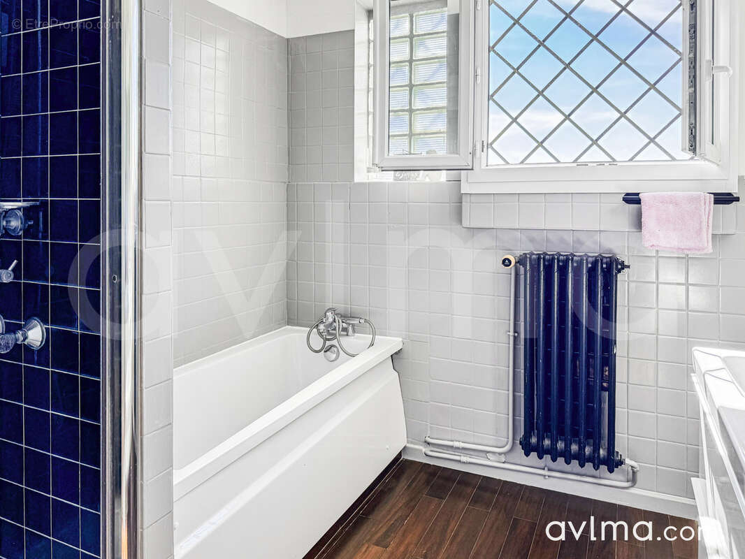 Maison à SAINT-NOM-LA-BRETECHE