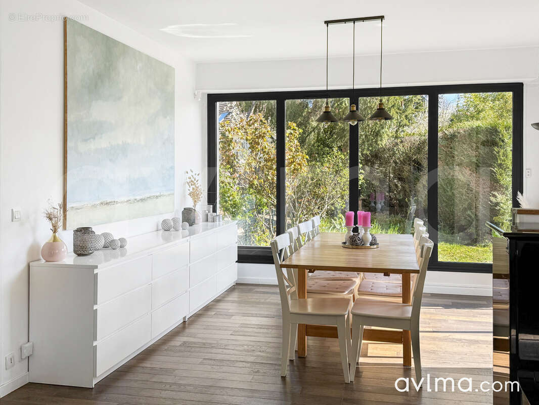 Maison à SAINT-NOM-LA-BRETECHE