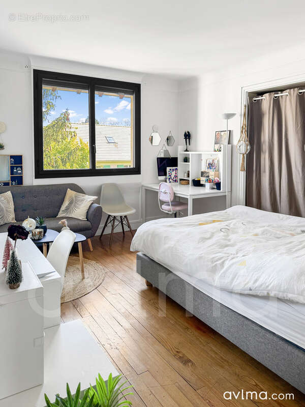 Maison à SAINT-NOM-LA-BRETECHE