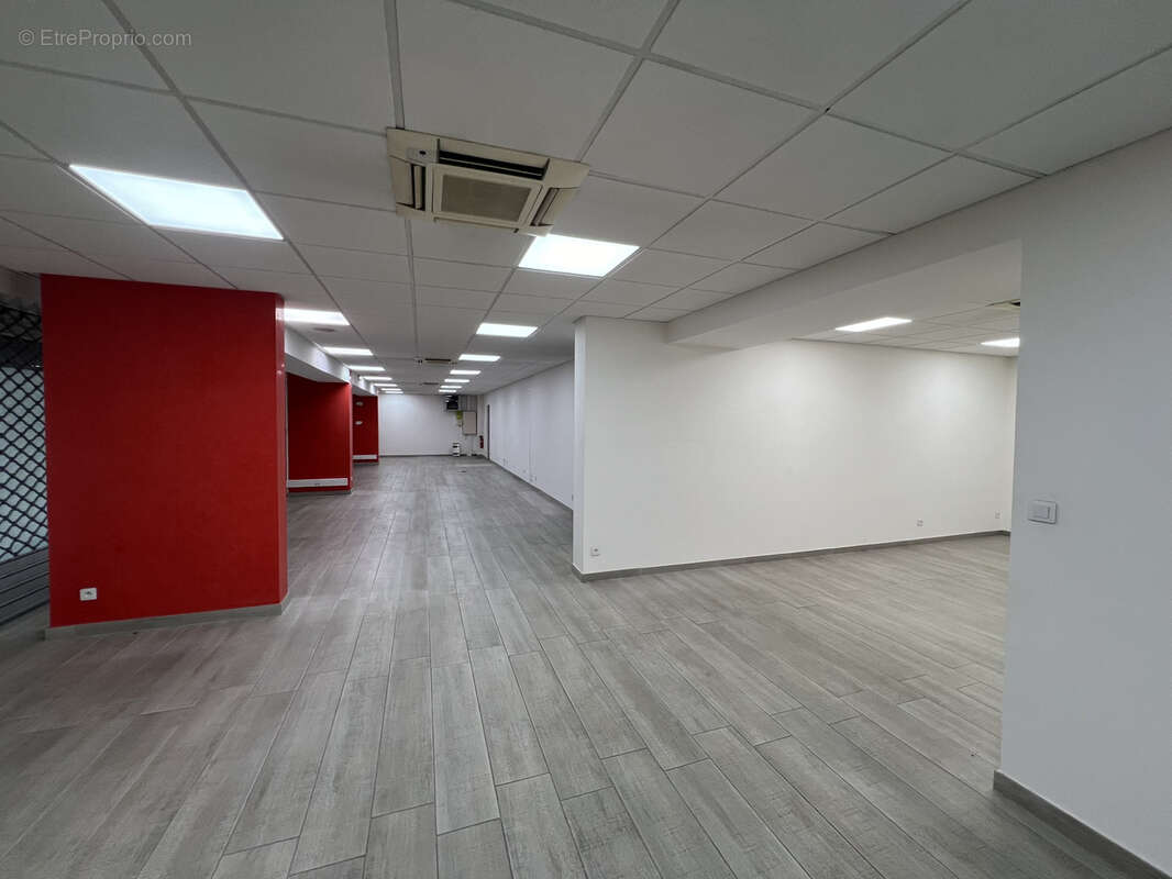 Commerce à SANARY-SUR-MER