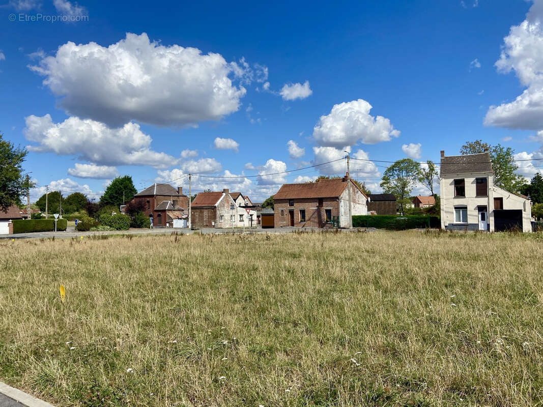 Terrain à LA LONGUEVILLE