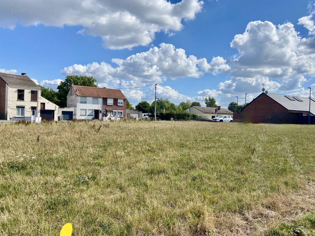 Terrain à LA LONGUEVILLE