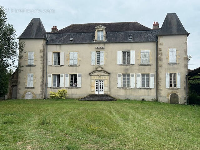 Maison à CHAMPVERT