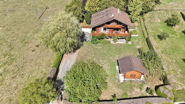 Maison à CRUSEILLES