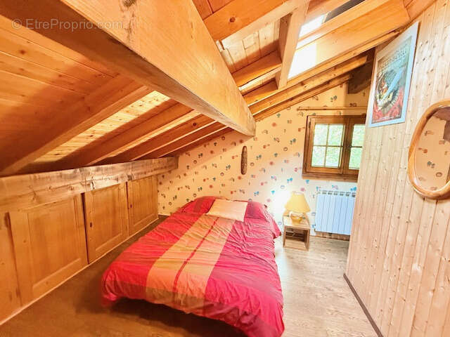 Maison à CRUSEILLES