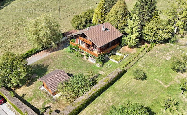 Maison à CRUSEILLES