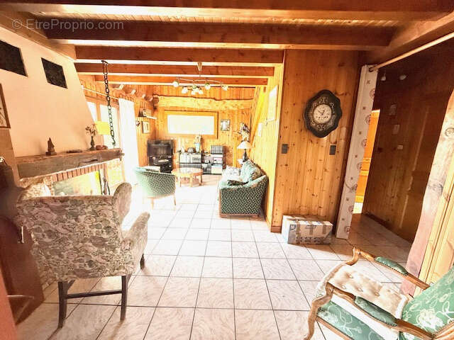 Maison à CRUSEILLES