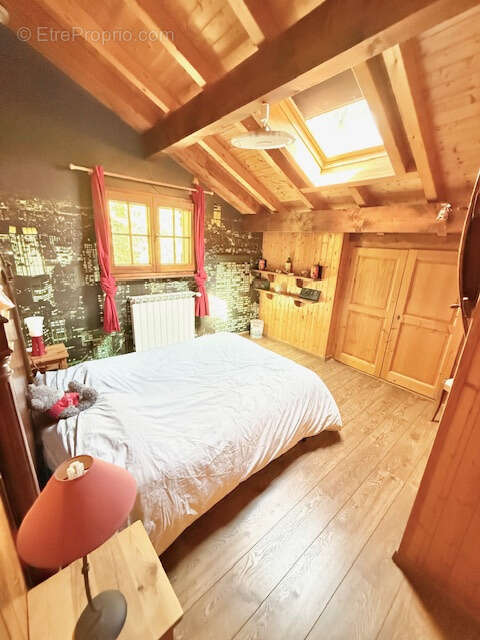 Maison à CRUSEILLES