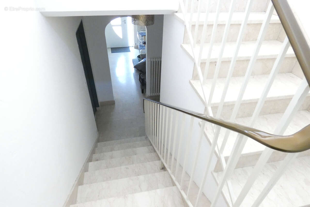 Maison à ARPAJON-SUR-CERE