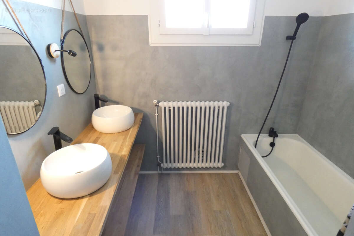 Maison à ARPAJON-SUR-CERE