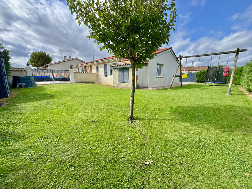 Maison à SAINT-SYLVESTRE-SUR-LOT