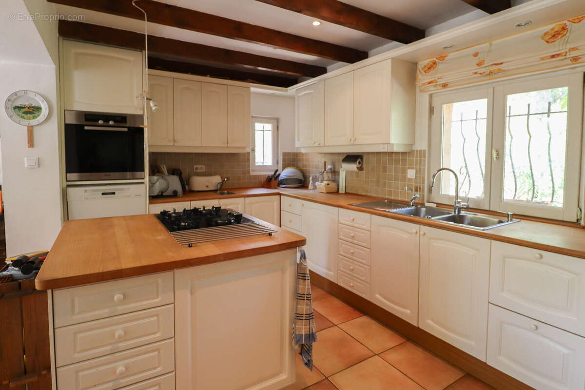 Maison à BAGNOLS-EN-FORET