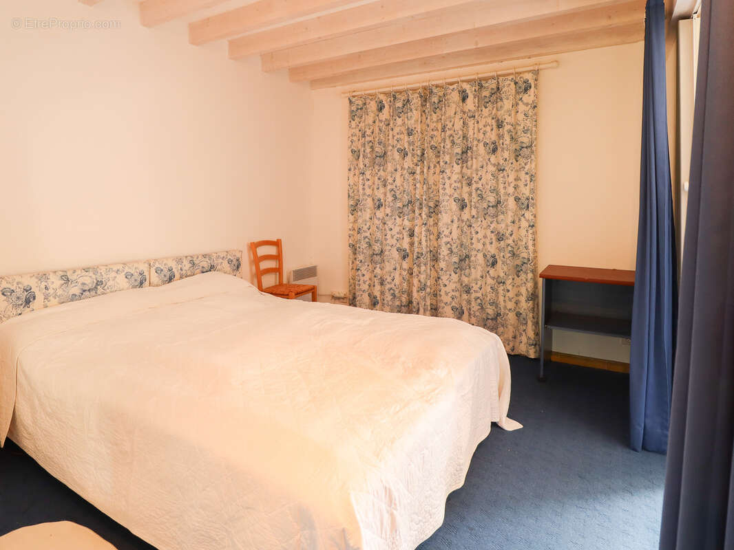 Maison à BAGNOLS-EN-FORET