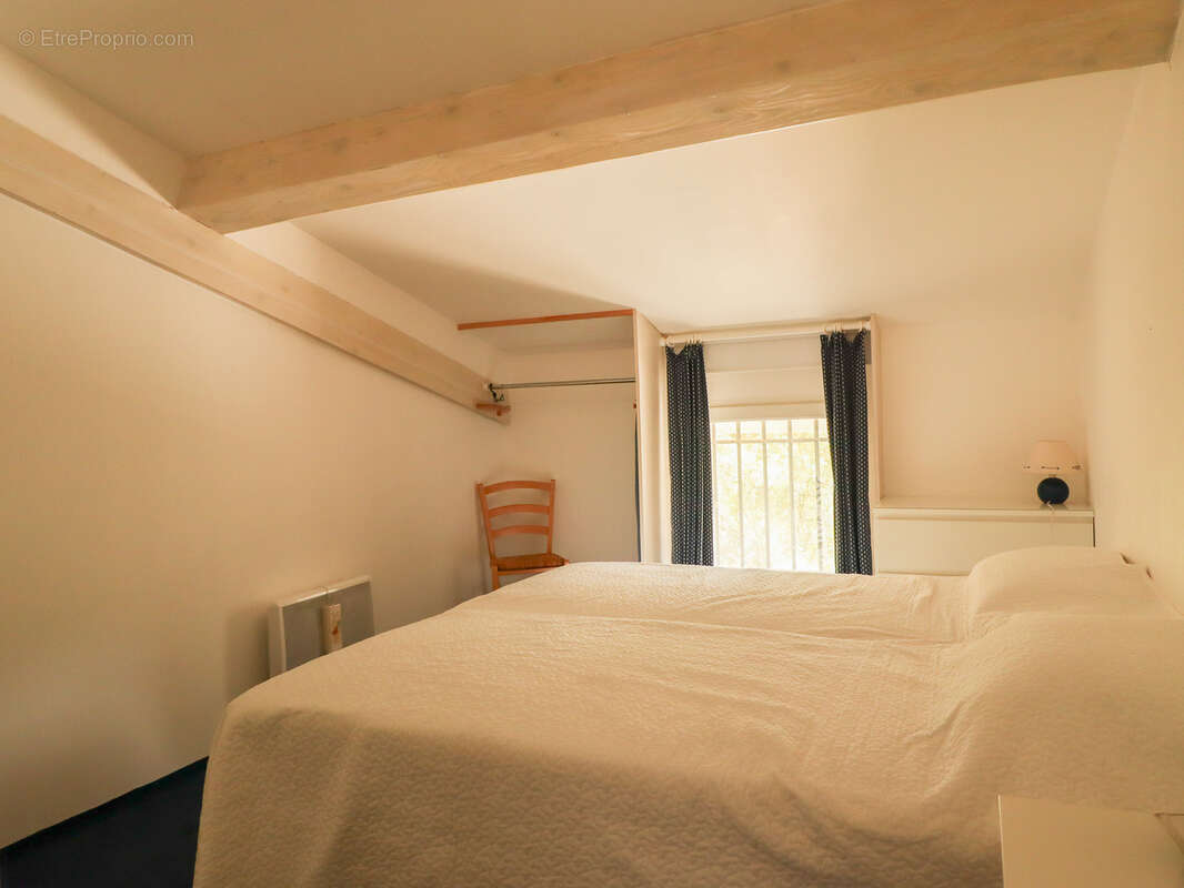 Maison à BAGNOLS-EN-FORET