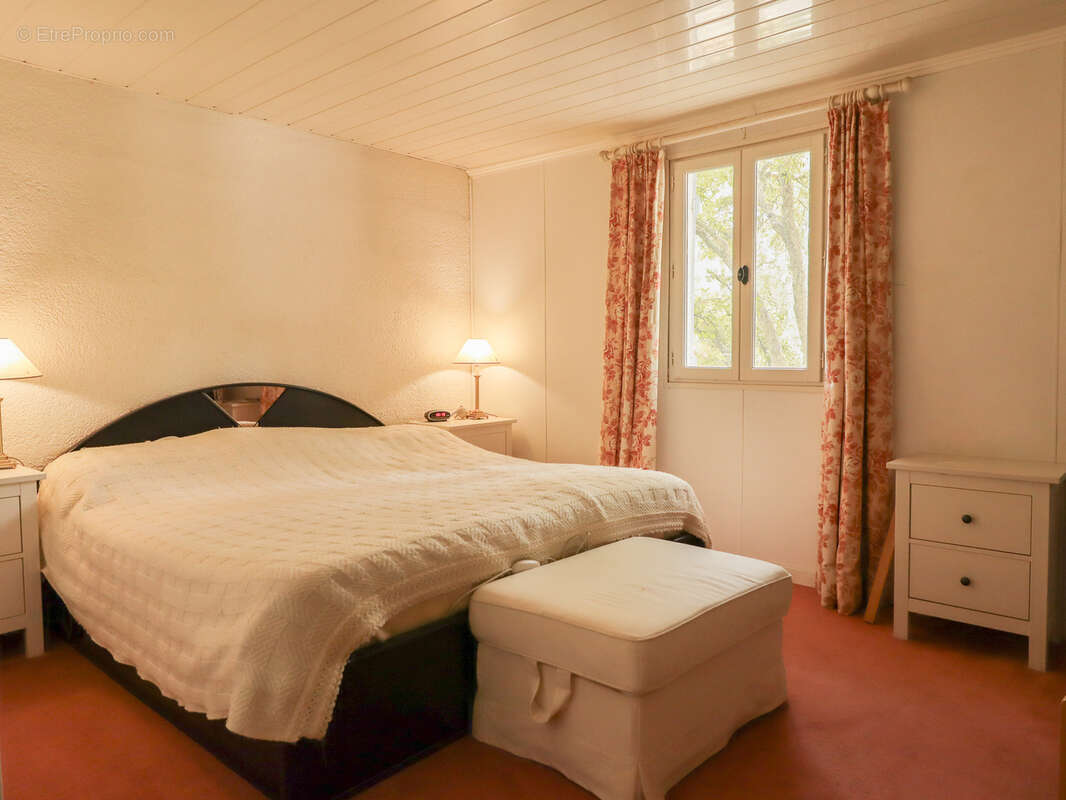 Maison à BAGNOLS-EN-FORET