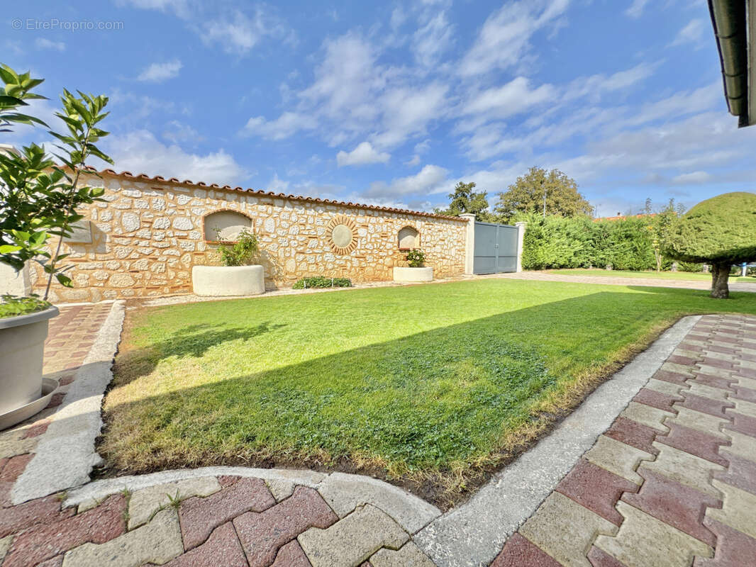 Maison à SAINT-SYLVESTRE-SUR-LOT