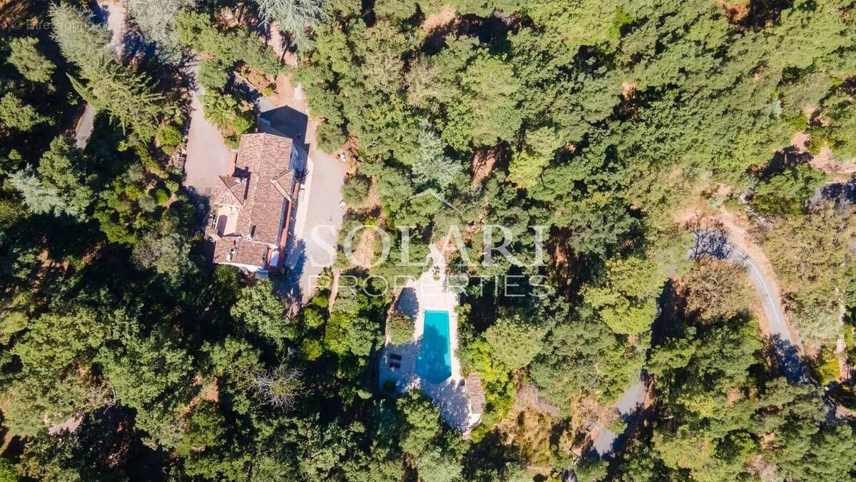 Maison à MANDELIEU-LA-NAPOULE