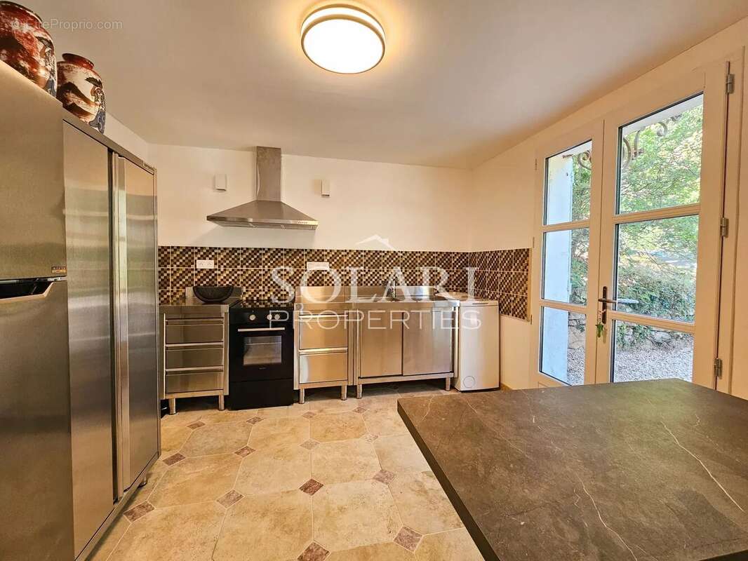 Maison à MANDELIEU-LA-NAPOULE