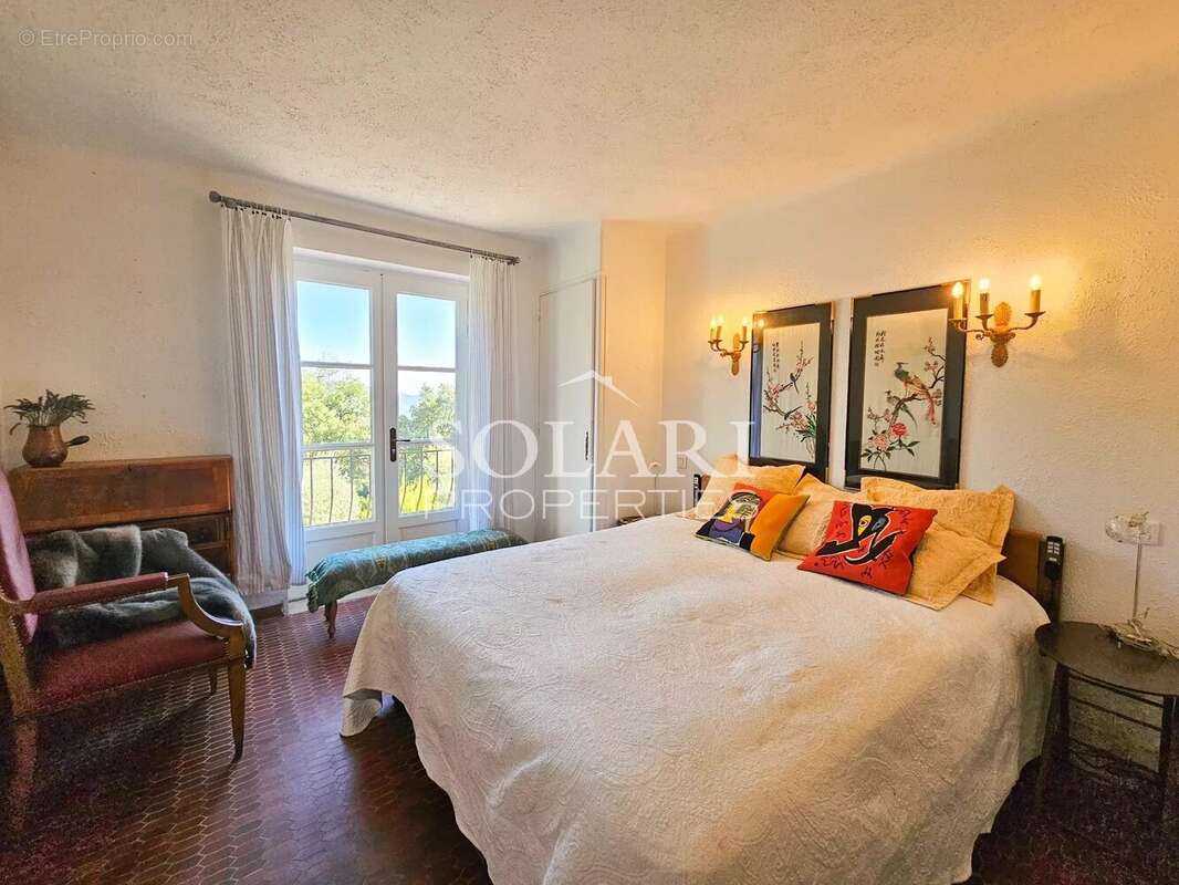 Maison à MANDELIEU-LA-NAPOULE