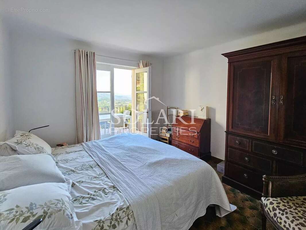 Maison à MANDELIEU-LA-NAPOULE