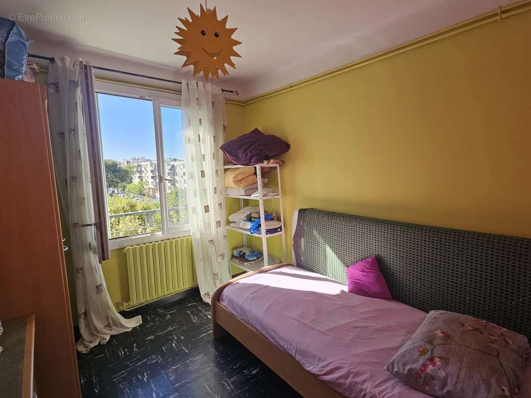 Appartement à MARSEILLE-9E