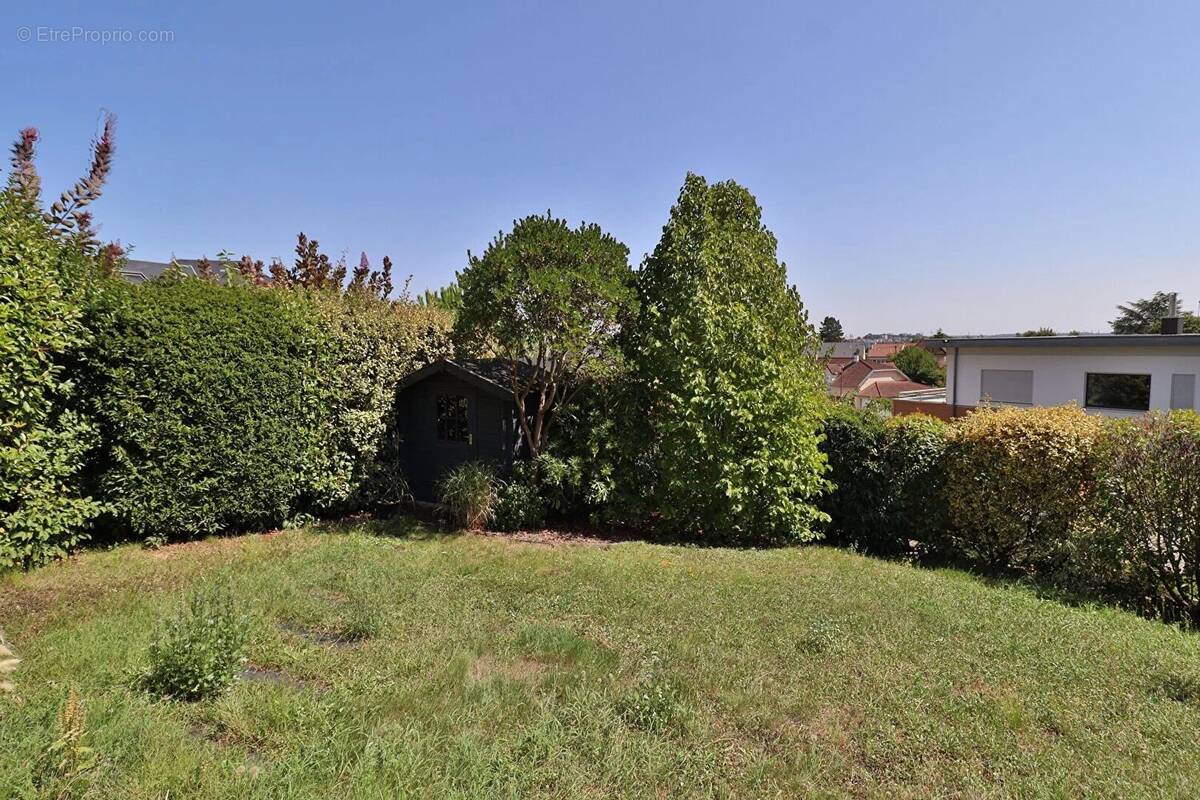 Terrain à VERRIERES-LE-BUISSON