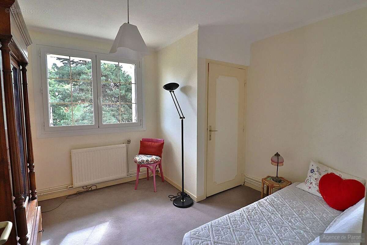 Maison à VERRIERES-LE-BUISSON