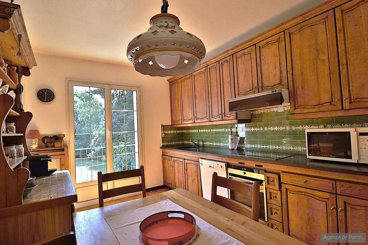 Maison à VERRIERES-LE-BUISSON